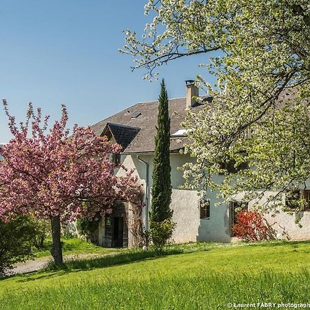 Gite Du Porche Saint-Jean-de-la-Porte Exteriör bild